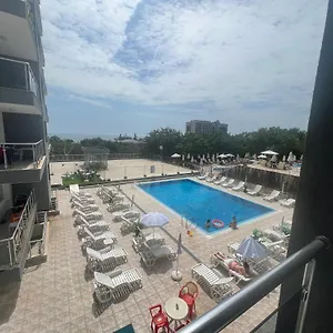  Апартаменты Dilov In Yalta Болгария